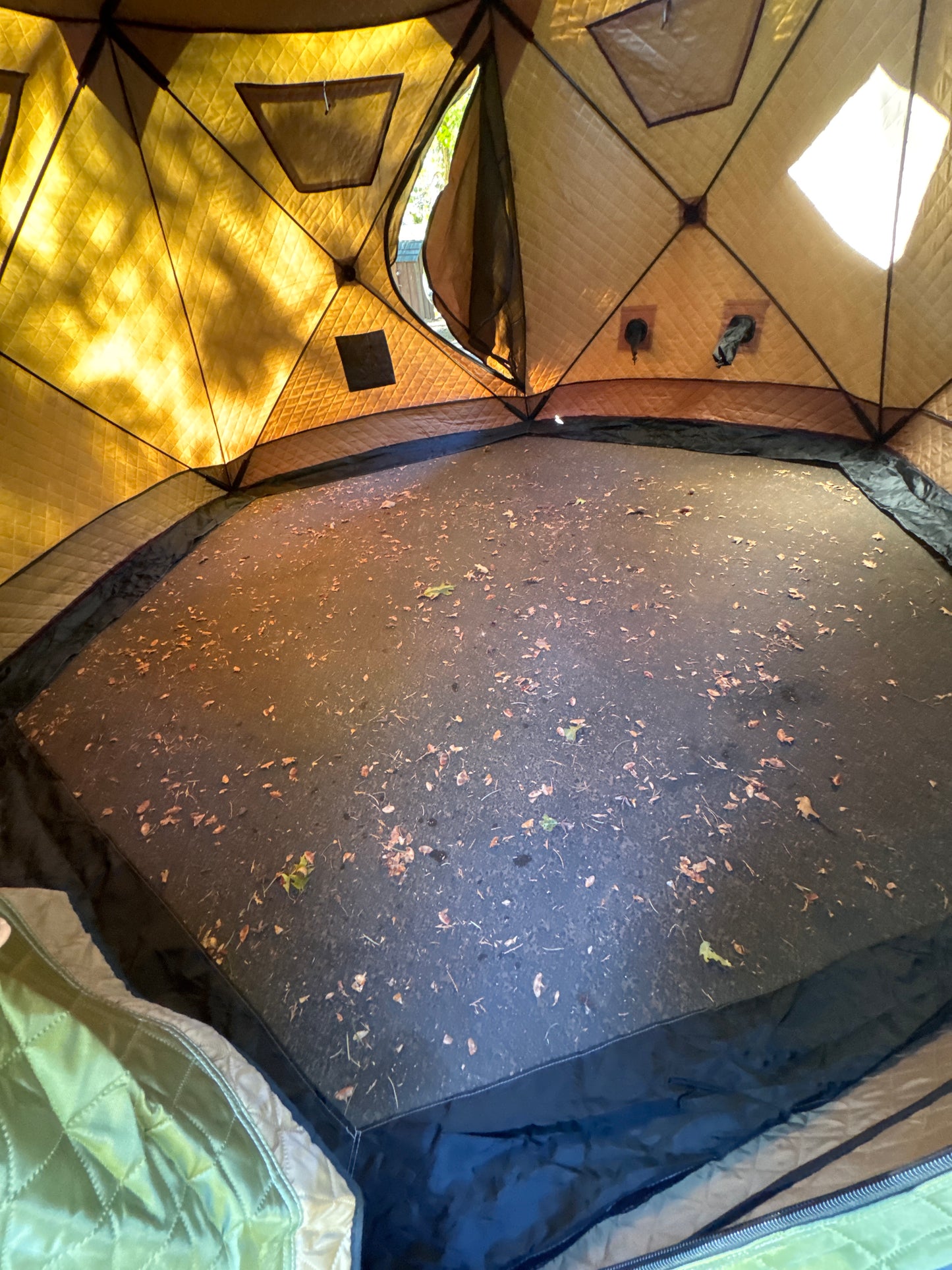 Mox Motors Encamp - Insulated Camping Tent
